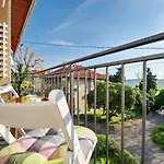 Апартаменти Fantastic View Задар