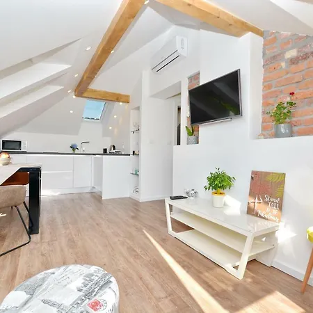 아파트 Fantastic View 자다르