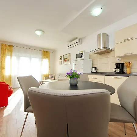 Fantastic View 아파트